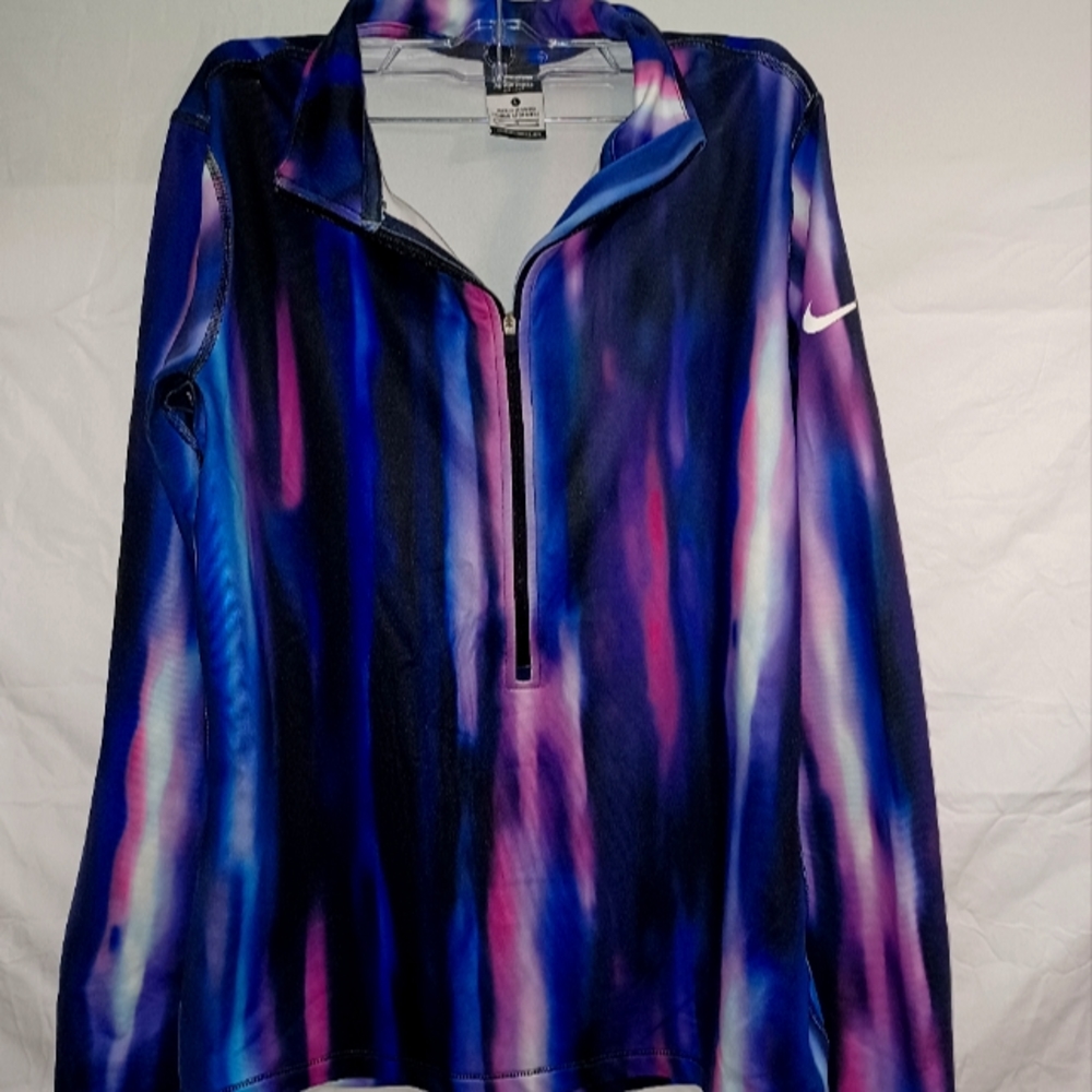 Nike quarterzip pullover shirt